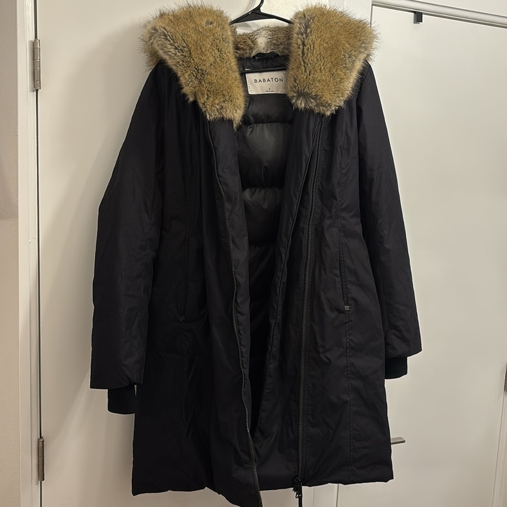 Aritzia St. Moritz Parka BABATON
Mid-length goose-down parka jacket - Picture 4 of 4